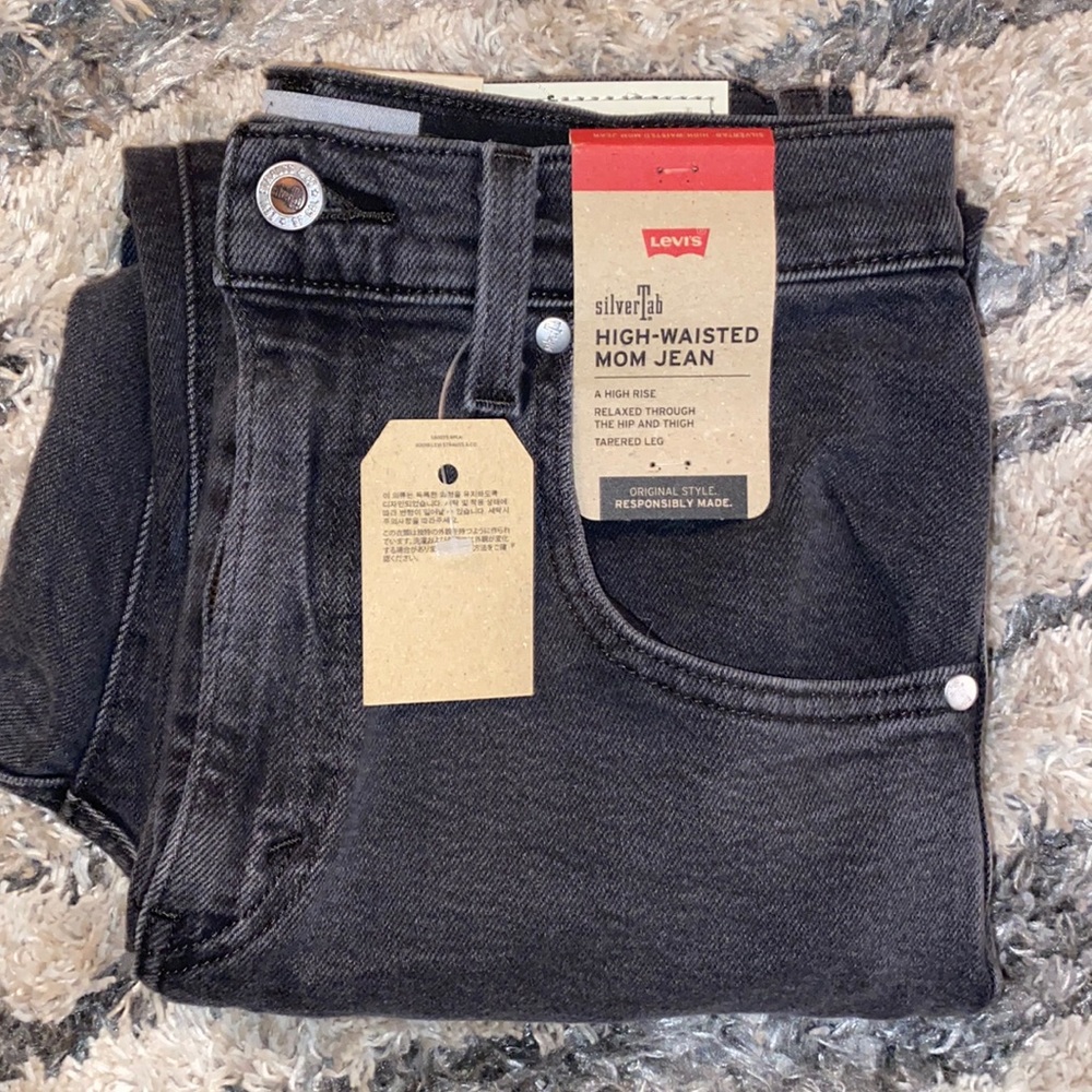 Levi’s Silvertab High Waisted Mom Jeans